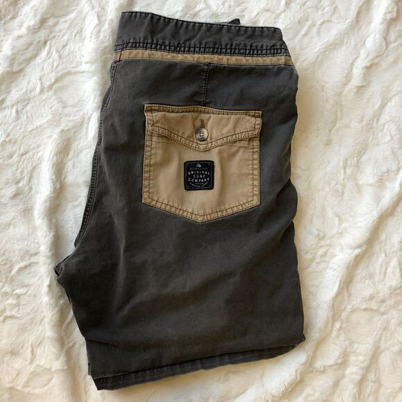 Quiksilver Board Shorts - Men’s 32 - Picture 6 of 6